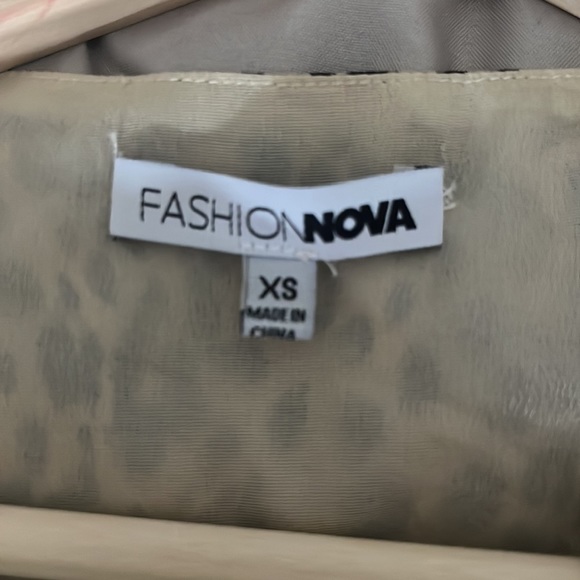 Summer twist knot top - Picture 3 of 3